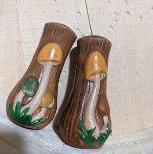 Vintage mushroom salt and pepper shakers